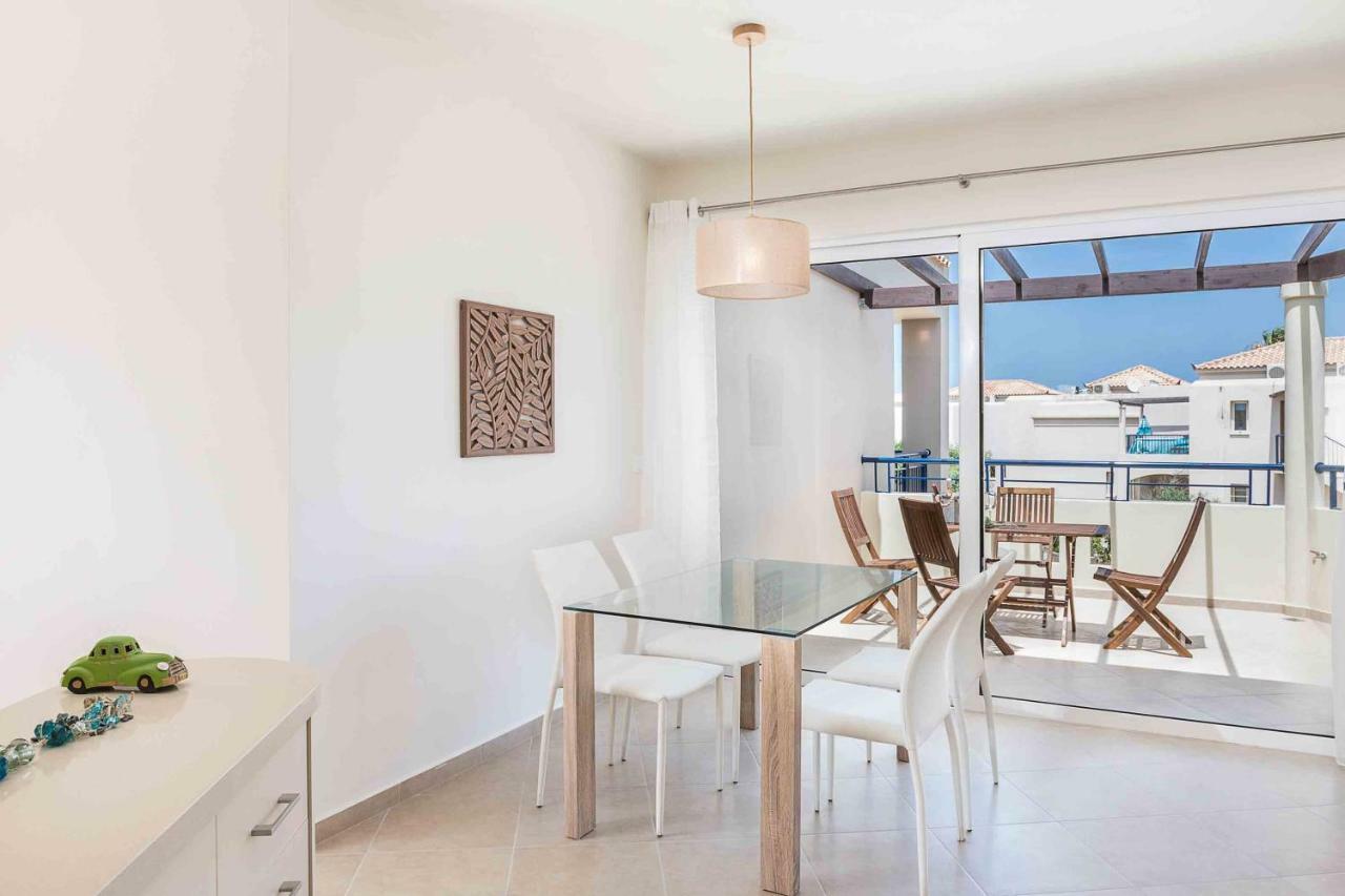 Resitour - Aphrodite Beachfront Pirgos Psilonerou Екстер'єр фото